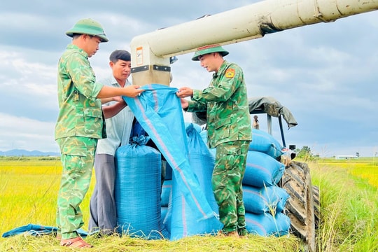 Đồn Biên phòng Ia Lốp, Gia Lai: Thắp sáng miền biên viễn bằng tình quân dân