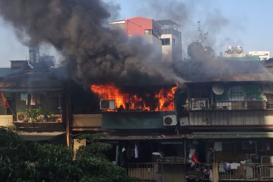 Hà Nội: Hai vụ cháy liên tiếp trong buổi sáng, nhiều tài sản bị thiêu rụi