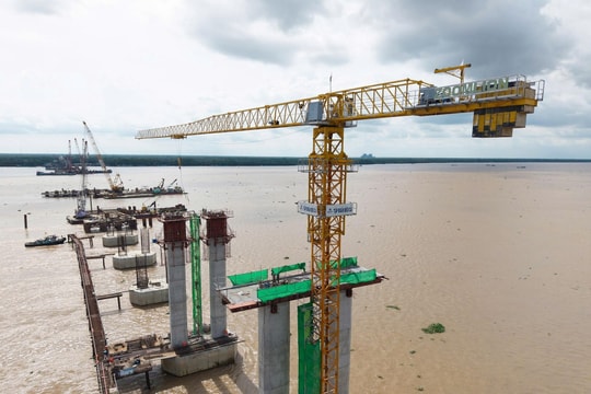 Thi công cầu Đại Ngãi trước điều kiện thời tiết, địa chất phức tạp