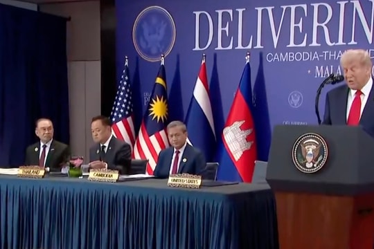 Ông Trump tiếp tục hòa giải căng thẳng Campuchia - Thái Lan