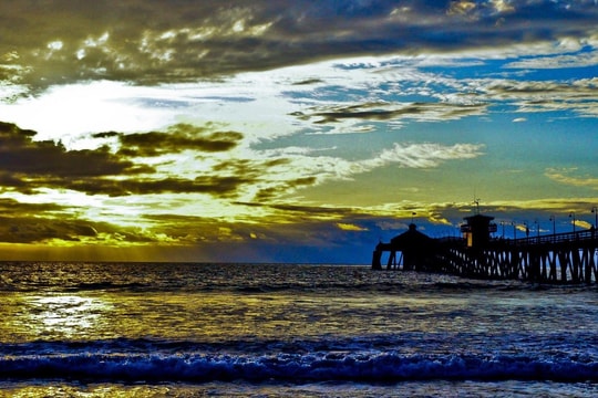 Thuyền nghi chở người di cư lật ngoài khơi Mỹ, 4 người thiệt mạng