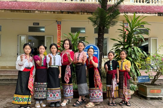 ‘Xáo bản’ 25 năm gieo chữ nơi phên dậu miền Tây xứ Nghệ