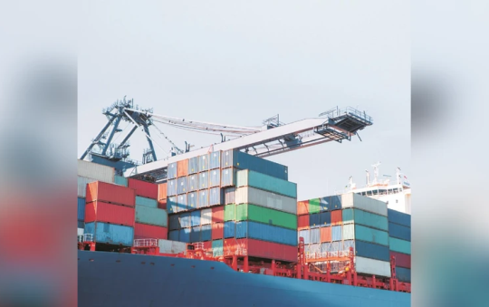 Thâm hụt thương mại của Ấn Độ đạt mức kỷ lục 41,68 tỷ đô la khi nhập khẩu vàng tăng vọt