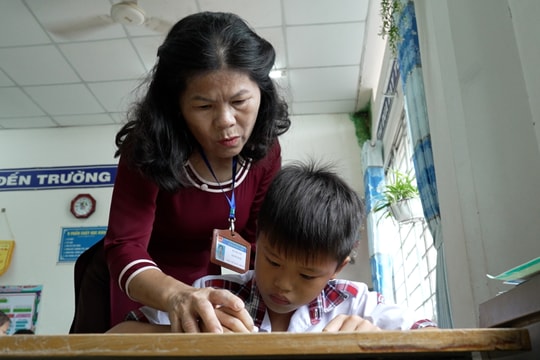 32 năm đứng lớp giữa vùng sâu và hành trình không rời bảng phấn