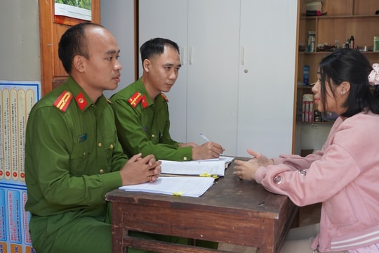 "Quái nữ" mượn điện thoại của người khác vay tiền online sau đó chiếm đoạt hàng trăm triệu đồng