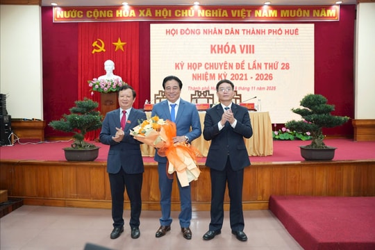 Ông Nguyễn Khắc Toàn được bầu giữ chức Chủ tịch UBND Thành phố Huế