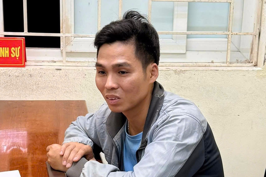 Tạm giữ tài xế bỏ chạy, lao xe vào Cảnh sát giao thông khi bị kiểm tra