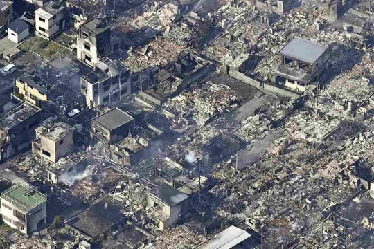 Cháy lớn thiêu rụi 170 ngôi nhà ở Nhật Bản