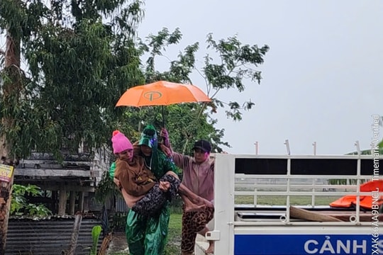 Nước lũ trên sông Ba dâng cao, Gia Lai di dời khẩn cấp 207 hộ dân