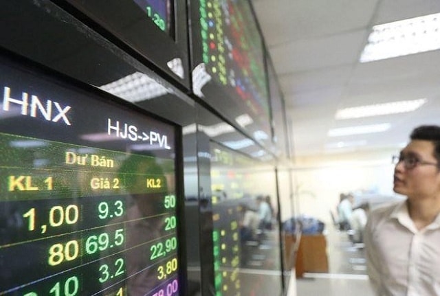 Chứng khoán tăng áp đảo, VN-Index vượt mốc 1.384 điểm