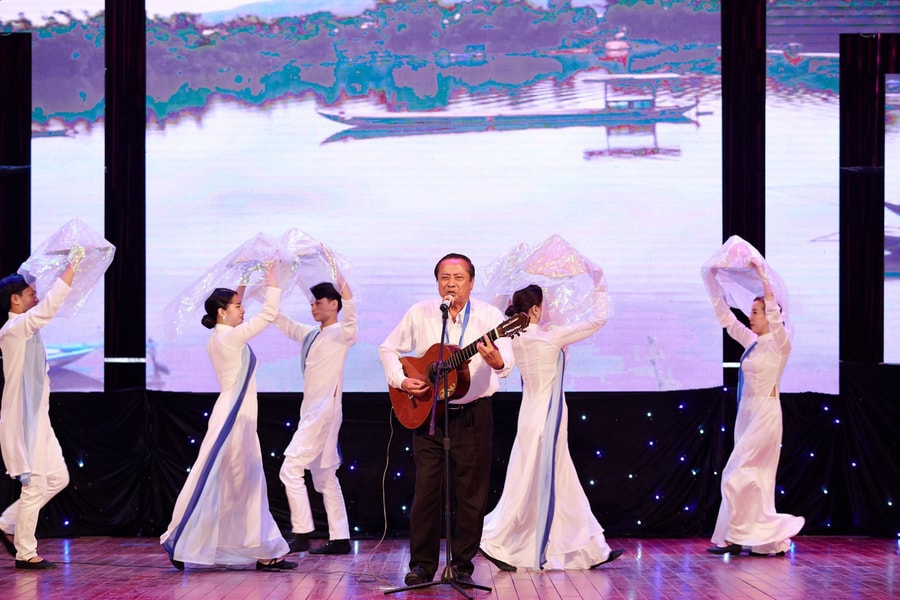 Khúc ru trầm: Đêm nhạc hướng về nguồn cội