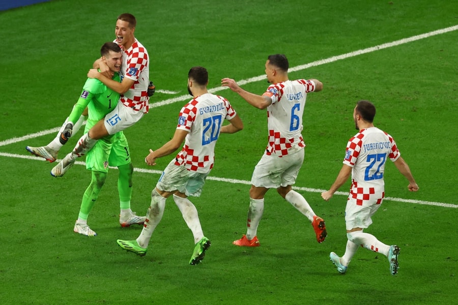 Sút luân lưu kém cỏi, Nhật Bản ngậm ngùi nhìn Croatia vào tứ kết World Cup 2022