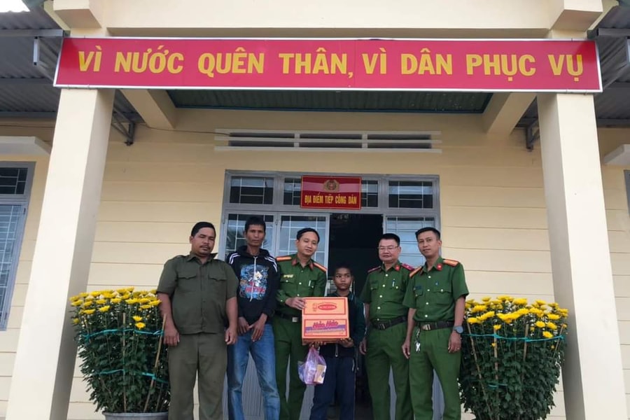 Gia Lai: Đã tìm thấy cháu bé sau 6 ngày đi lạc trong rừng ngày cận Tết