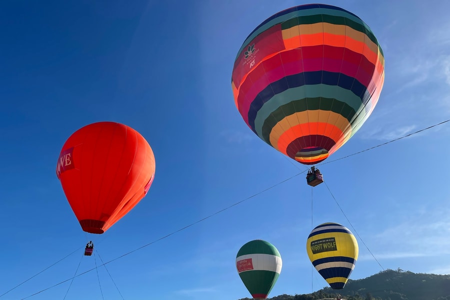 Kon Tum: Độc đáo Lễ hội khinh khí cầu bay về đại ngàn ở thủ phủ sâm Ngọc Linh