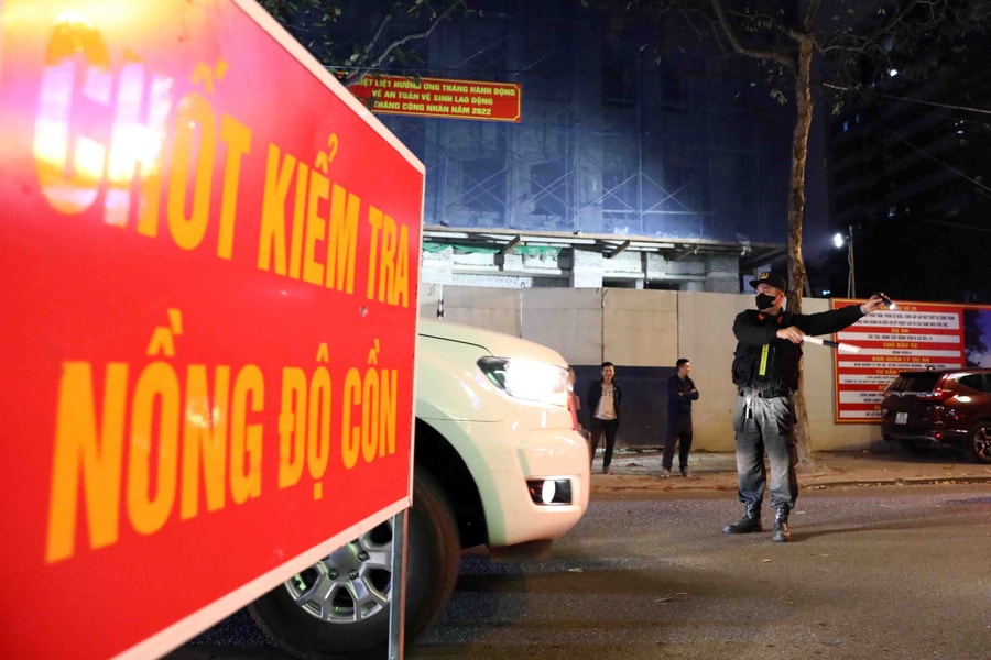 Khởi tố tài xế vi phạm nồng độ cồn, đấm Cảnh sát giao thông