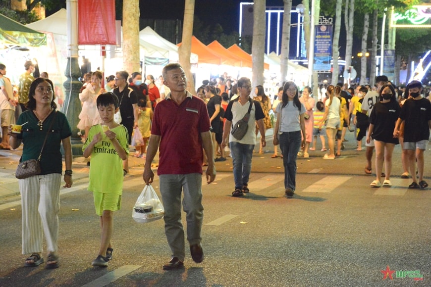 Khai trương phố đi bộ ở Phan Rang-Tháp Chàm và Bãi Cháy