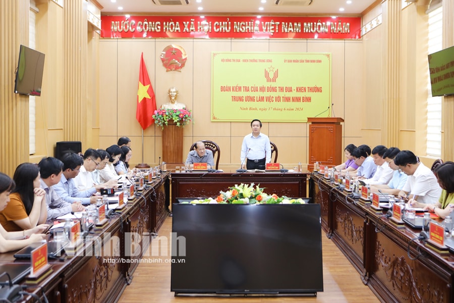 Ninh Bình: Công tác thi đua, khen thưởng là nhiệm vụ chính trị quan trọng