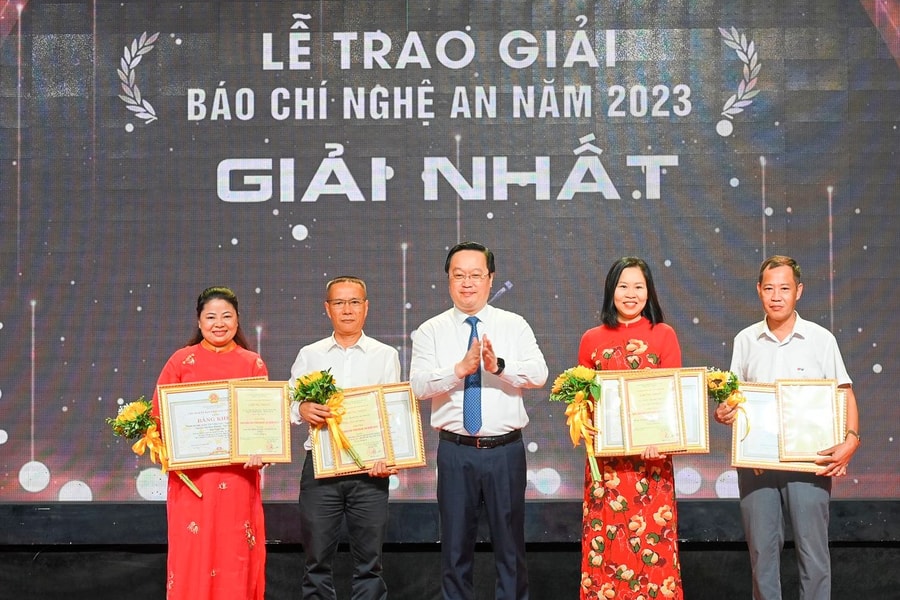 Nghệ An trao 34 tác phẩm đoạt Giải Báo chí năm 2023