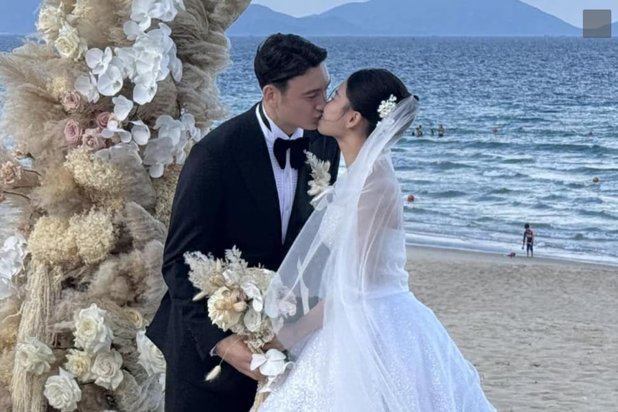 Đặng Văn Lâm tổ chức đám cưới lãng mạn với bạn gái Yến Xuân