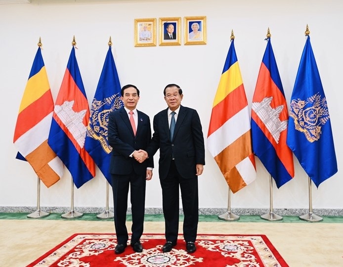 Đại tướng Phan Văn Giang chào xã giao Chủ tịch Đảng Nhân dân Campuchia, Chủ tịch Thượng viện Campuchia Hun Sen