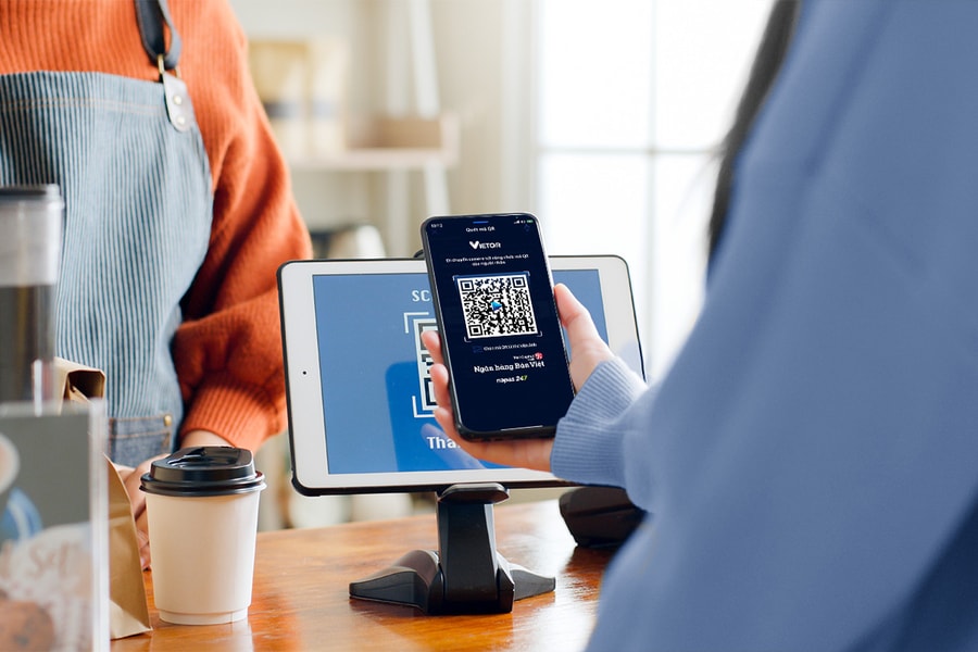 Đồng hành chuyển đổi số cùng khách hàng, ngân hàng chinh phục trái tim của các tiểu thương