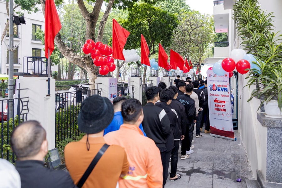 EVN triển khai thành công Tuần lễ hồng EVN lần thứ X