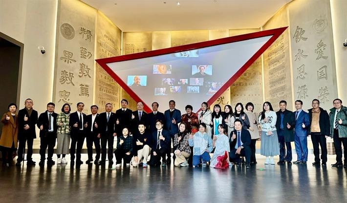 Bộ trưởng Nguyễn Kim Sơn: Đề nghị Trường Đại học Giao thông Thượng Hải hợp tác đào tạo nhân lực cho ngành đường sắt tốc độ cao