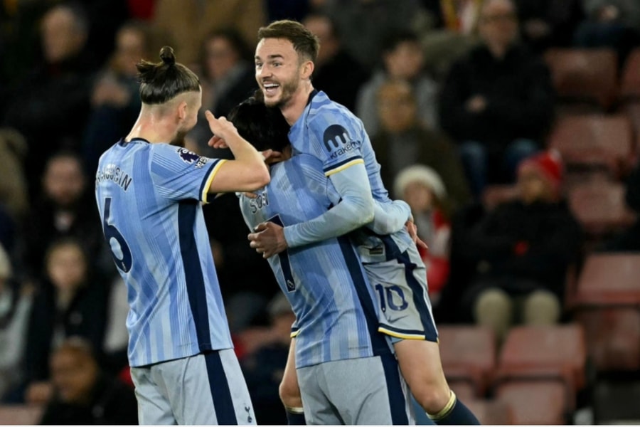 Man Utd ngược dòng kịch tính đánh bại Man City tại Ngoại hạng Anh