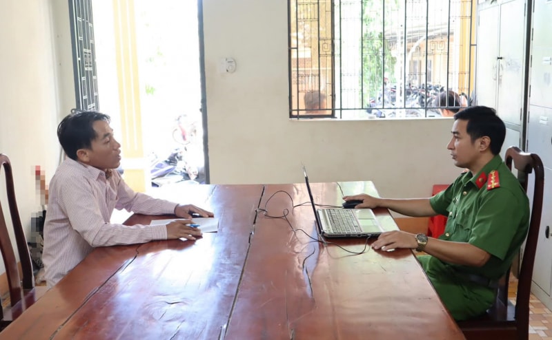 Triệu tập đối tượng hành hung tài xế xe tải khi dừng đèn đỏ