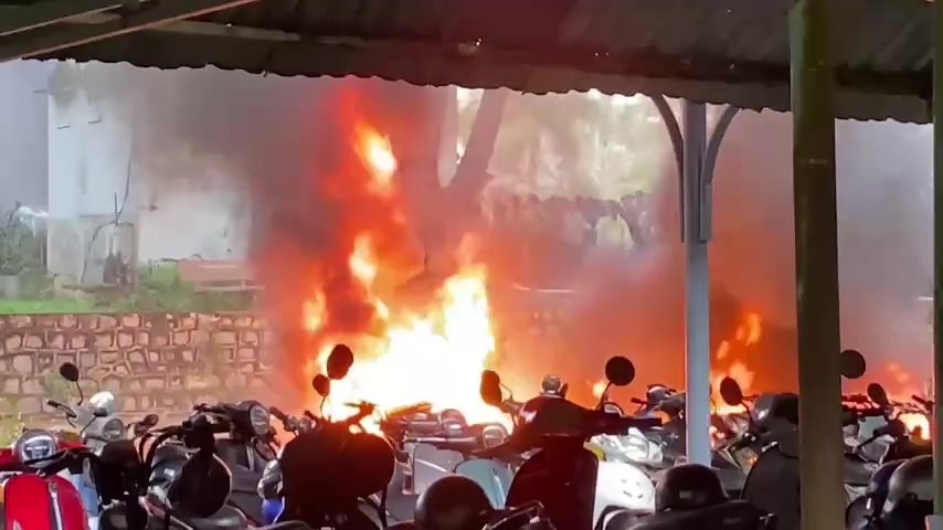 Gia Lai: Nổ lớn trong trường học, hàng loạt xe máy bị thiêu rụi