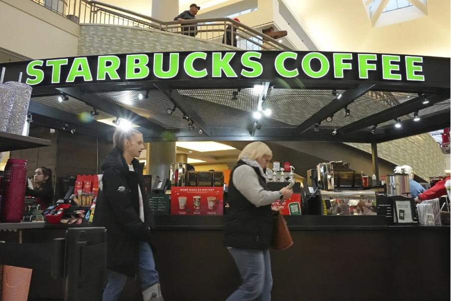 Nhân viên Starbucks đình công 5 ngày tại hàng trăm cửa hàng ở Mỹ vào đêm Giáng sinh