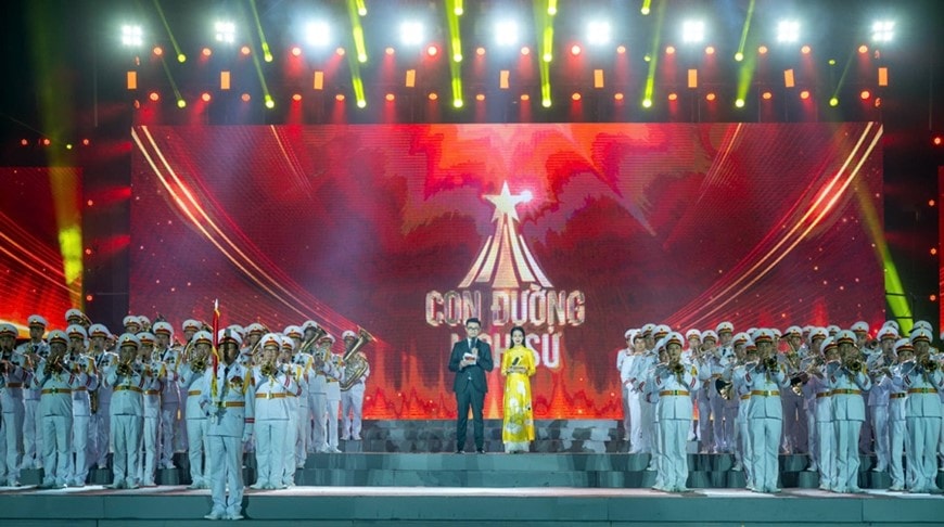 'Con đường lịch sử': Sống lại những khoảnh khắc hào hùng của Quân đội nhân dân Việt Nam trong hành trình 80 năm