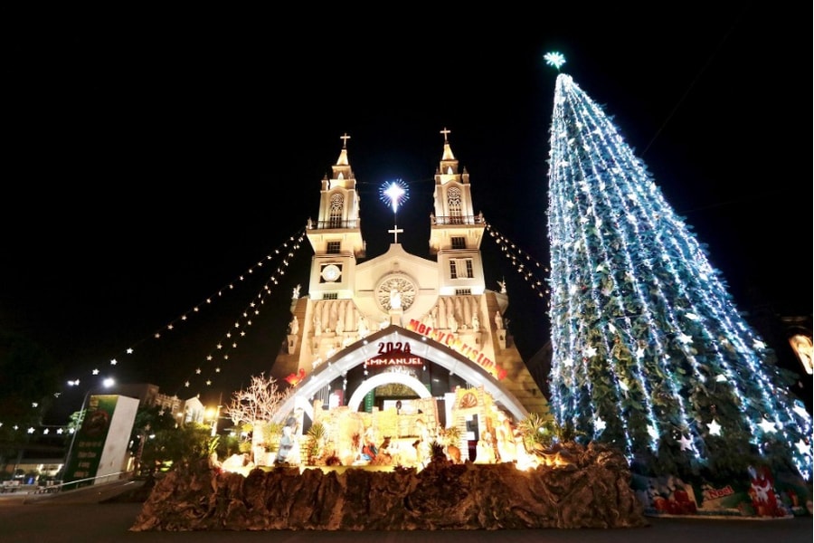 Thái Bình: Không khí Giáng sinh tràn ngập đường phố