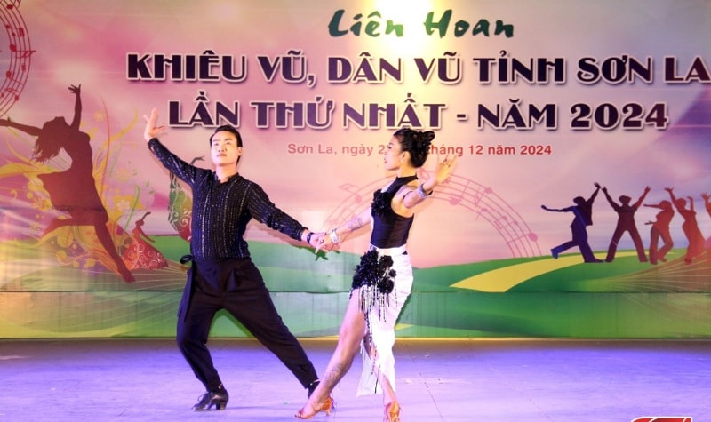 Tỉnh Sơn La lần đầu tiên tổ chức Liên hoan khiêu vũ, dân vũ