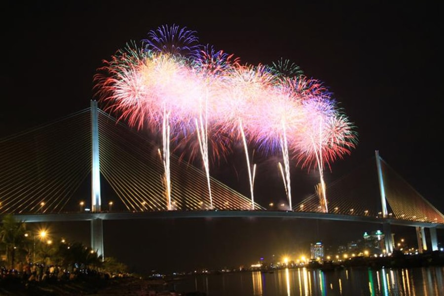 TP Hạ Long sẽ bắn pháo hoa chào đón năm mới 2025 vào tối mai (31/12)