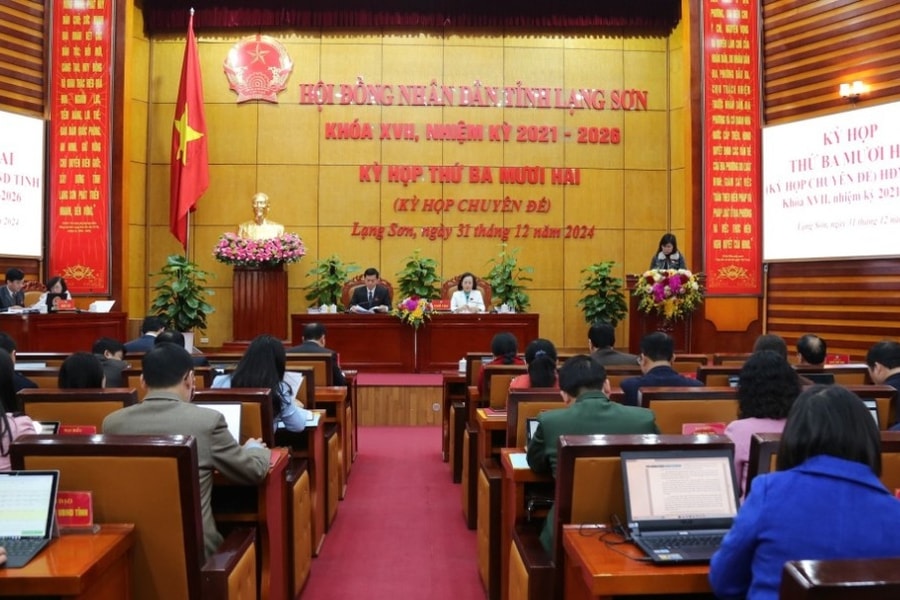 Lạng Sơn: Thông qua 10 nghị quyết về tài chính, xây dựng, đất đai và biên chế công chức