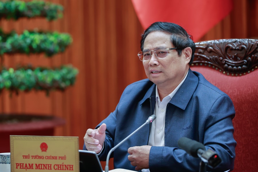 Sắp xếp, tinh gọn tổ chức bộ máy, tinh giản biên chế phải gắn với nâng cao chất lượng đội ngũ công chức, viên chức