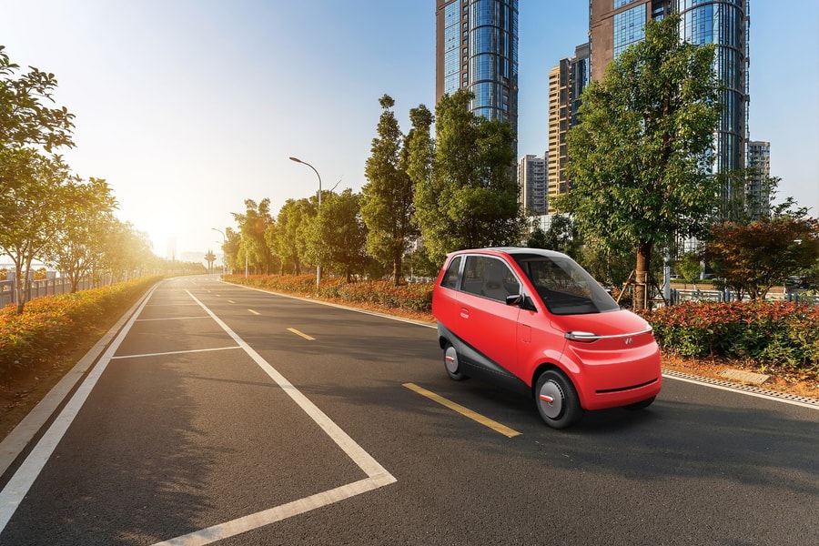 Sắp chính thức ra mắt ô tô điện giá rẻ chạy bằng năng lượng mặt trời