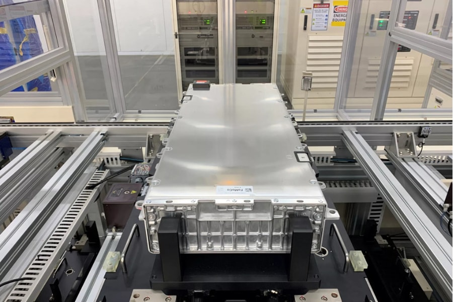 Người Hàn Quốc tạo ra pin xe điện tự dập lửa và tiết kiệm năng lượng đáng kể