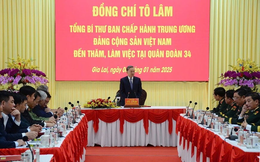 Tổng Bí thư Tô Lâm thăm cán bộ, chiến sĩ Quân đoàn 34