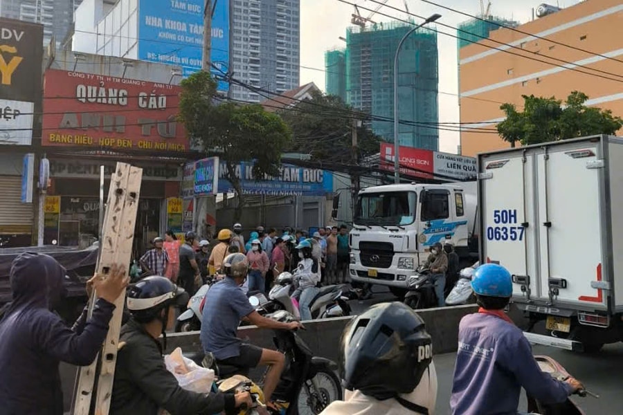 Tai nạn liên tiếp ở TP HCM, 3 người thương vong