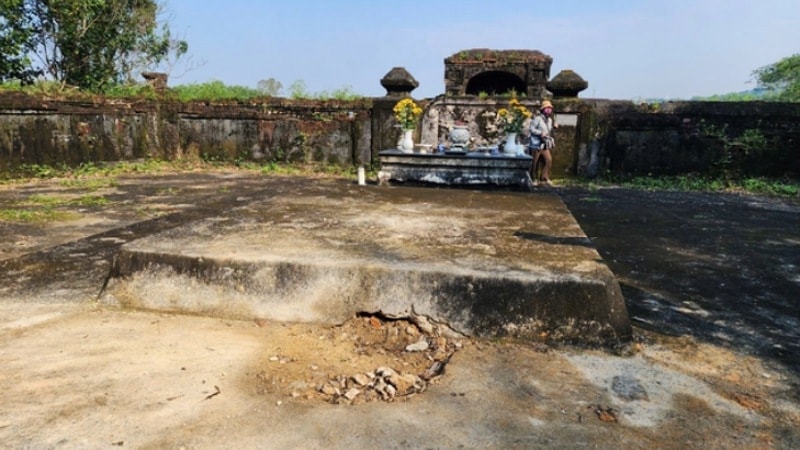 Lăng mộ chúa Nguyễn Phúc Khoát ở Huế bị đào trộm