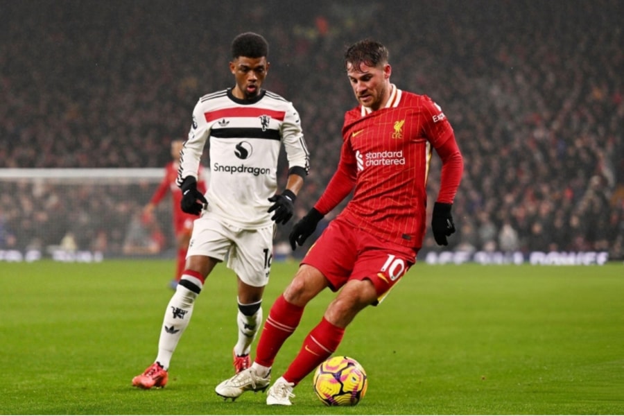 Man Utd hoà kịch tính Liverpool tại vòng 20 Ngoại hạng Anh