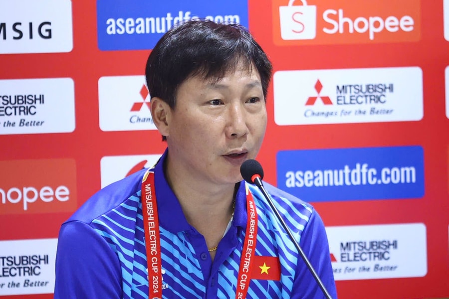 HLV Kim Sang Sik và HLV Masatada Ishii nói gì sau trận chung kết AFF Cup 2024?