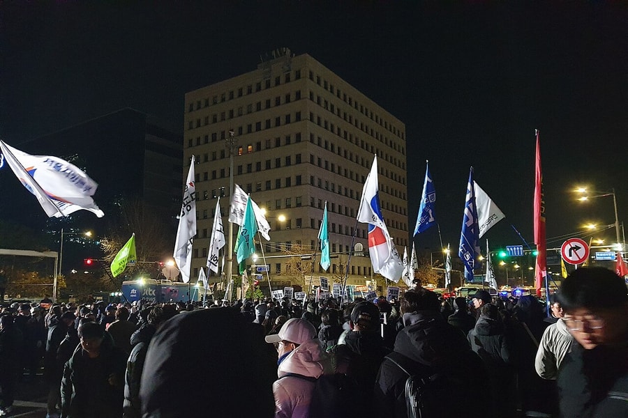 Quan chức Hàn Quốc chuyển sang đổ lỗi cho 'người Trung Quốc' về vụ luận tội Tổng thống