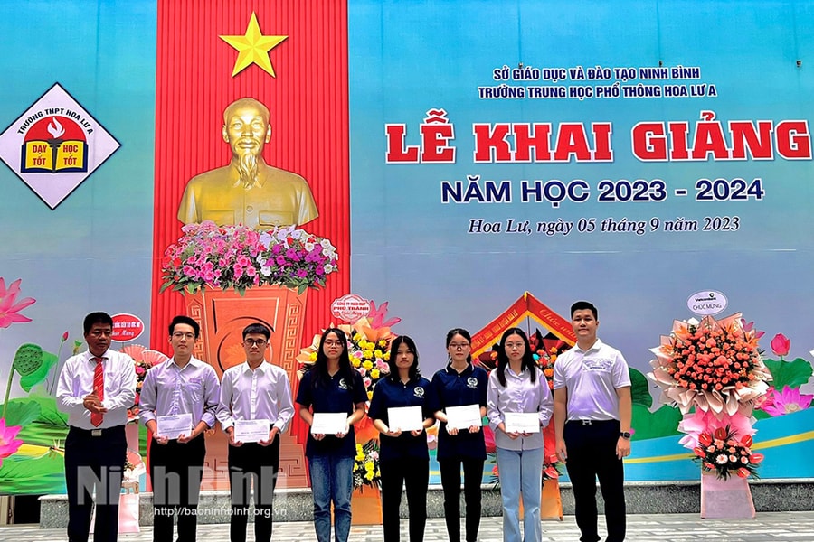 Ninh Bình có 243.956 gia đình được công nhận danh hiệu “Gia đình học tập”, đạt 82%