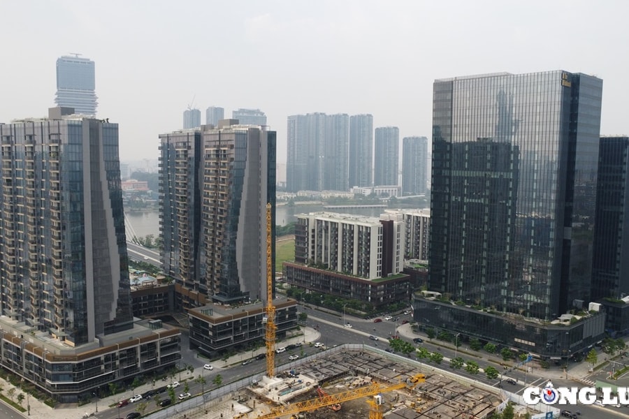 Tháo gỡ vấn đề phân hóa và phát triển cục bộ để thị trường BĐS phát triển bền vững trong năm 2025