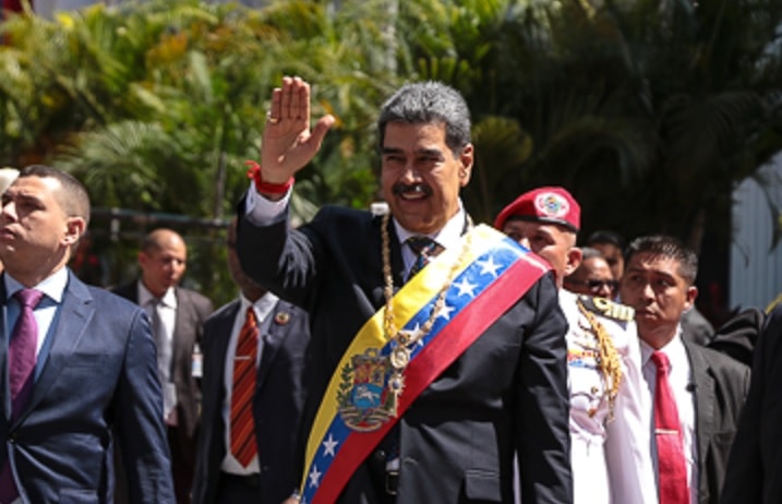 Tổng thống Venezuela Nicolas Maduro tuyên thệ nhậm chức trước sức ép từ phương Tây