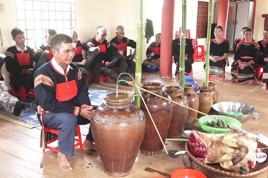 Độc đáo Lễ cúng mừng nhà mới của người Êđê tại Tây Nguyên