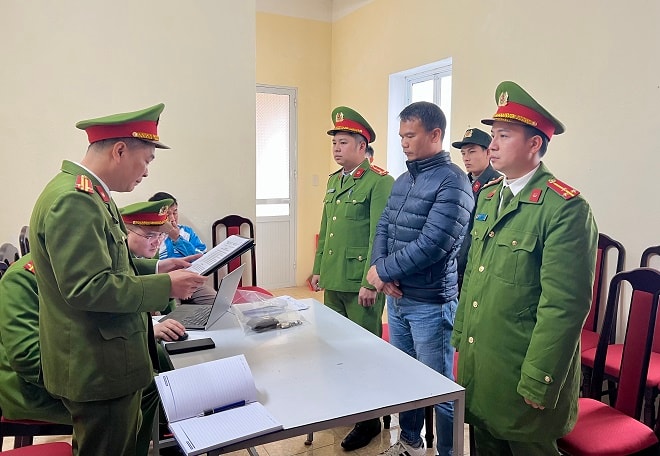 Bắt tạm giam cựu Chủ tịch Top One vì lừa đảo trên sàn chứng khoán